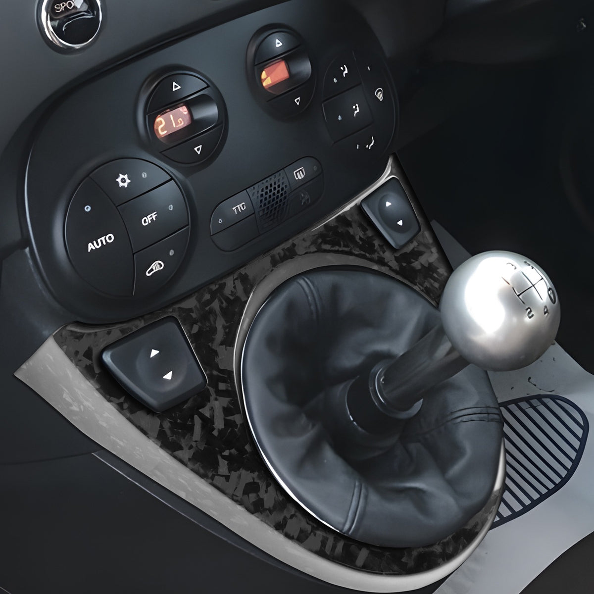 Forged Carbon Fiber Gear Shift Frame Cover for FIAT 500 08-15 Abarth 595 12-15 - detail view 7